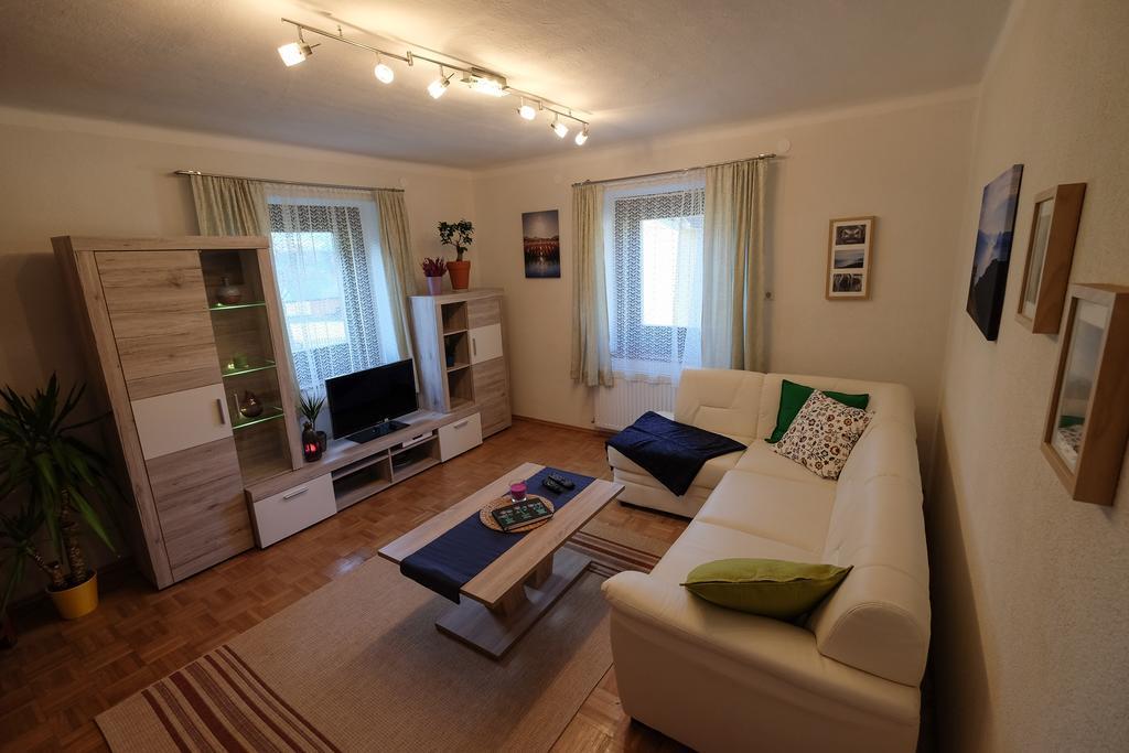 Haus Hubertus Lägenhet Radnig Exteriör bild
